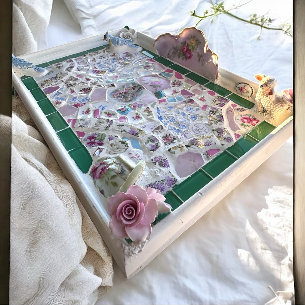 Bespoke Vintage Handmade Shabby Chic Mosaic and China Serving Tray (VGUC)